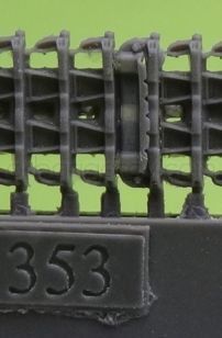 Tracks for Pz.III/IV, type 1 with additional grousers - Image 1